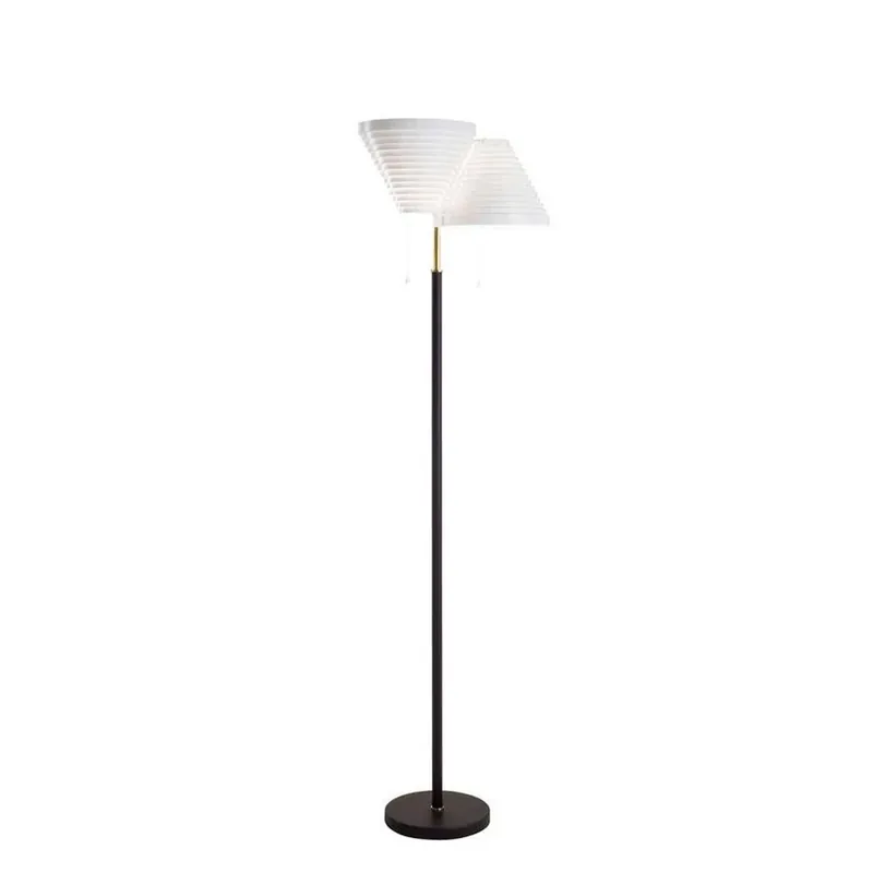 A810 Lampadar Brass - Artek Doar azi