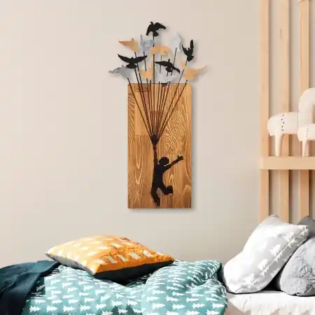 Accesoriu decorativ de perete din lemn si metal Flying Boy Nuc 45x86 cm Super ofertă
