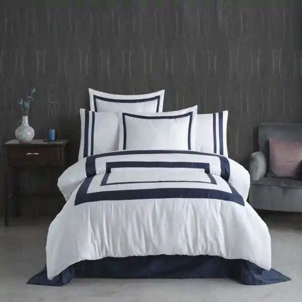 Lenjerie de pat cu broderie, bumbac 100%, pat 2 persoane, 6 piese, alb / albastru, Vitali Reduceri