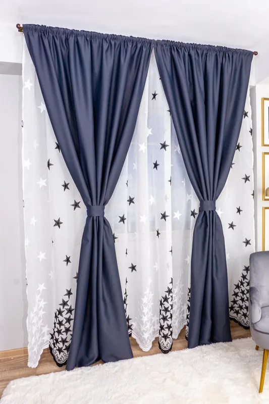 Discount Set Anatolia - Perdea din In cu Stelute Negre PERD027A_300X245_D4_08_ATL si Draperii Blackout Gri Plumb Inchis - BOTD048_100X245_C3_08_ATL cu Rejansa Set_ATL