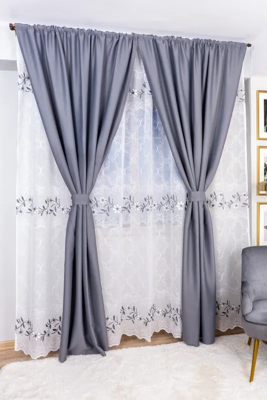 Set Marysol - Perdea din In Ghirlanda Flori Gri si Draperie Blackout Gri Metalic Disponibil imediat