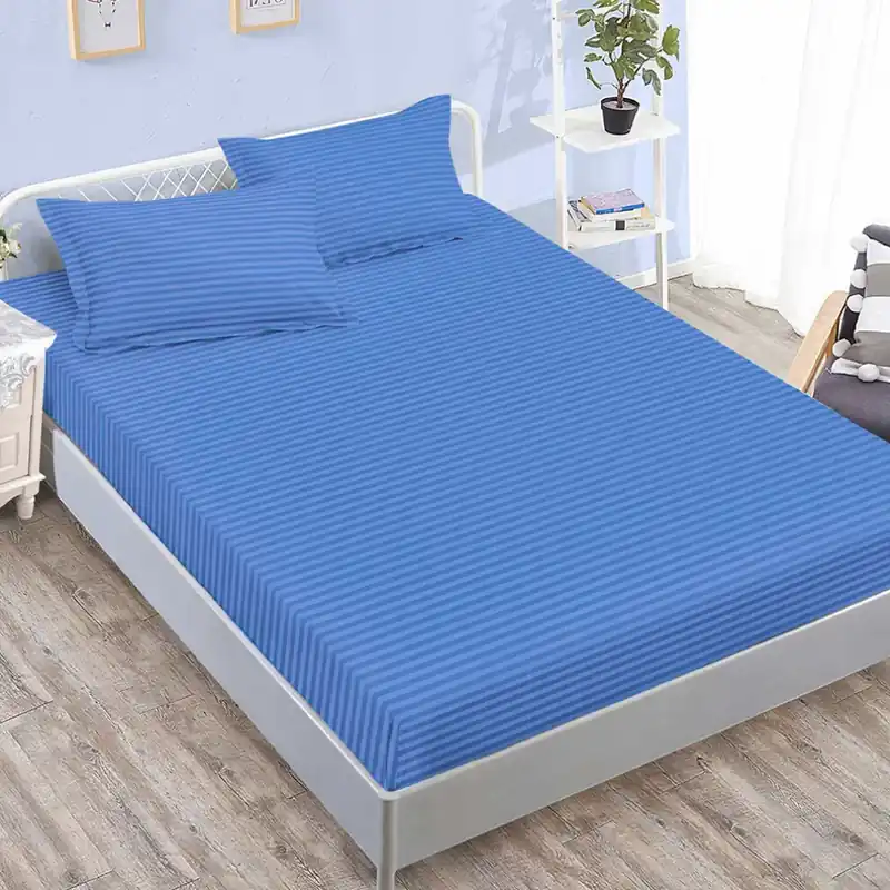 Cearceaf din Damasc Premium cu Elastic - 140/160x200 + 2 Fete Perna - Albastru Deschis - CEDM_L089A Preț mic